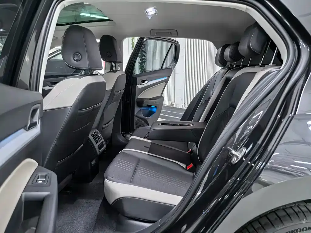 Volkswagen Golf 2021 из CN, фото 9