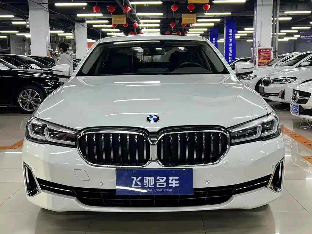 BMW 5 Series — фото 2