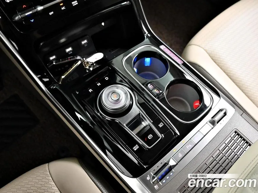 Kia Carnival — фото 9