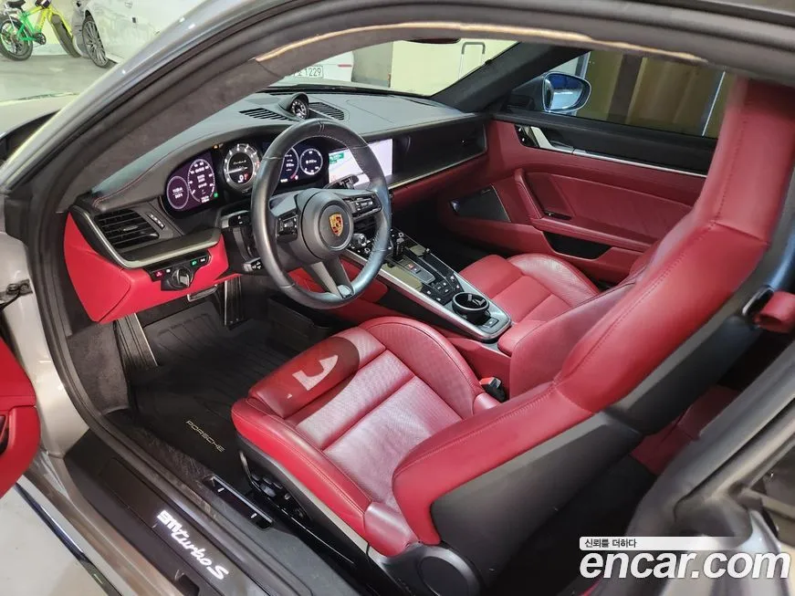 Porsche 911 2021 из KR, фото 4