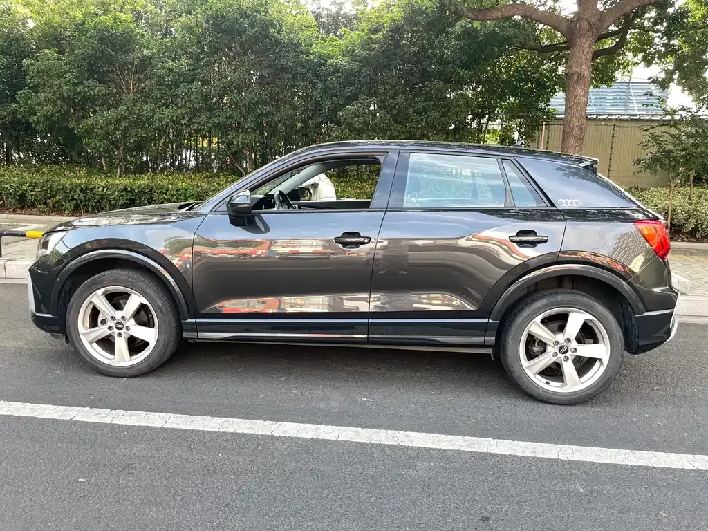 Audi Q2L 2022 из CN, фото 3