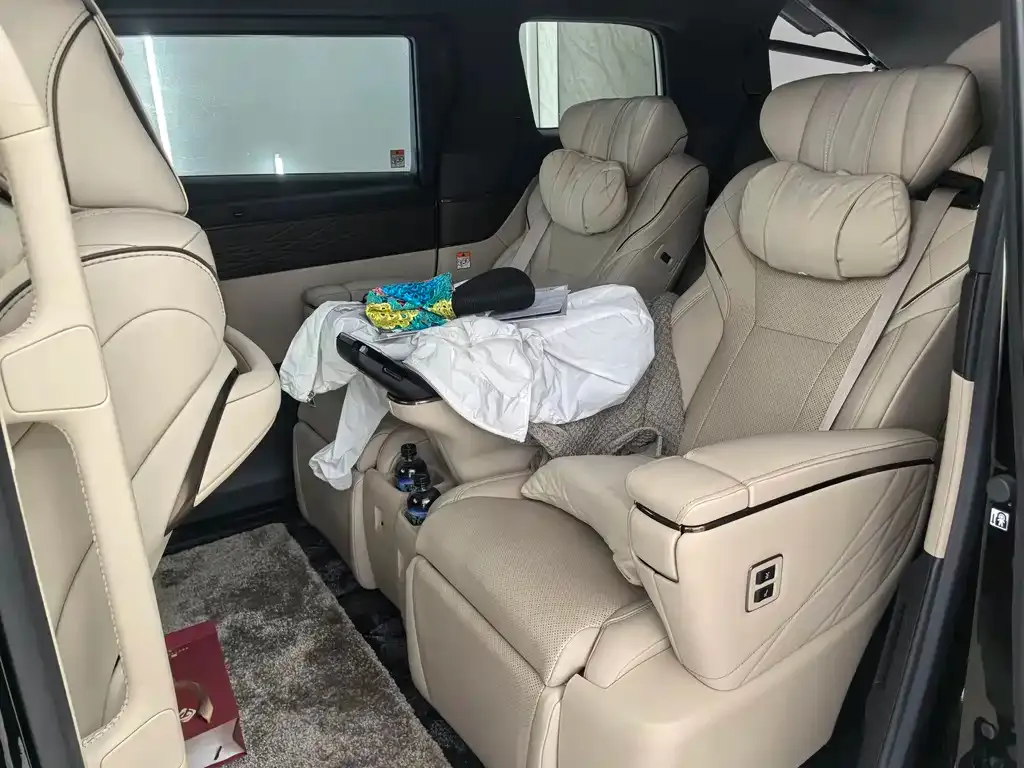 Toyota Alphard 2024 из CN, фото 5