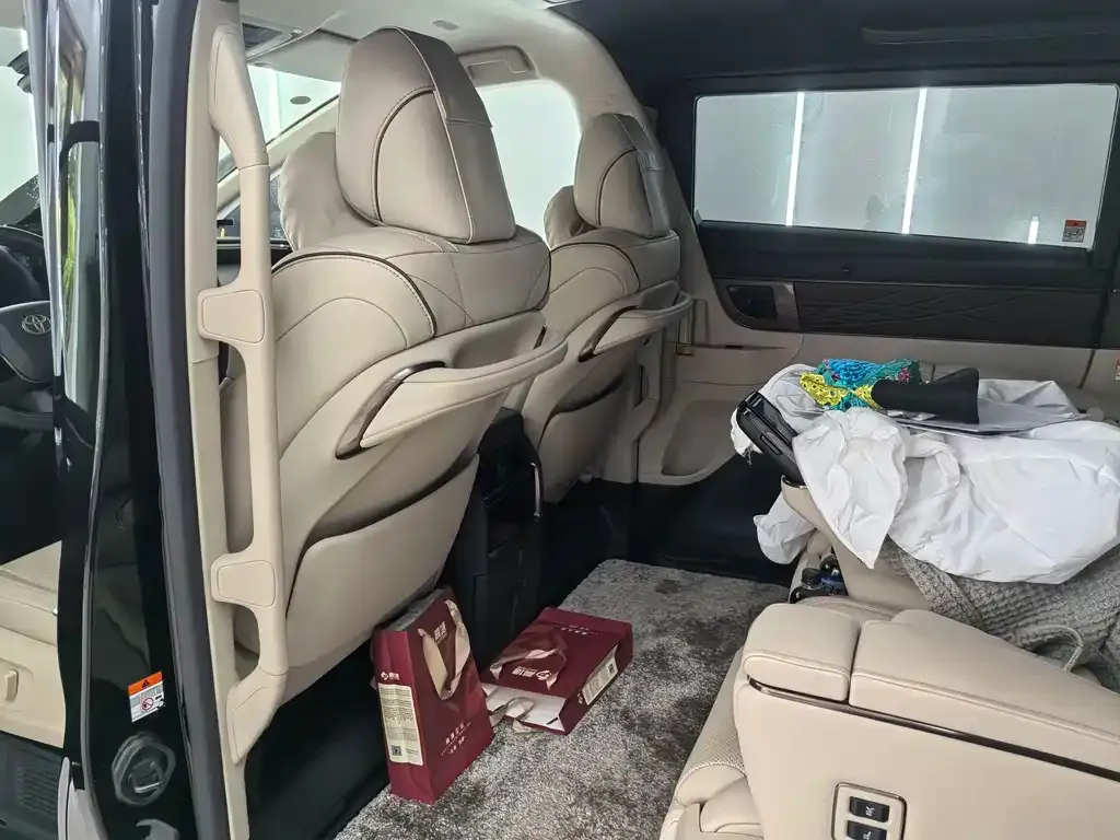 Toyota Alphard 2024 из CN, фото 6