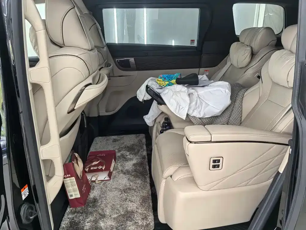 Toyota Alphard 2024 из CN, фото 7