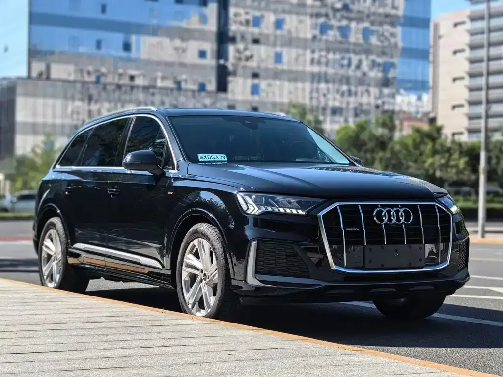 Audi Q7 2024 из CN, фото 3