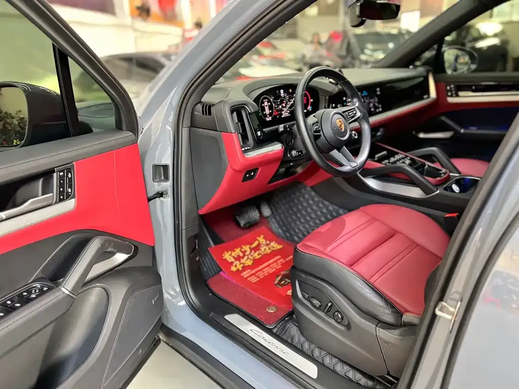 Porsche Cayenne 2024 из CN, фото 8