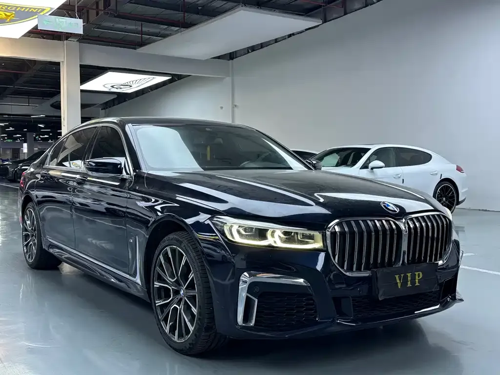 BMW 7 Series 2021 из CN, фото 3