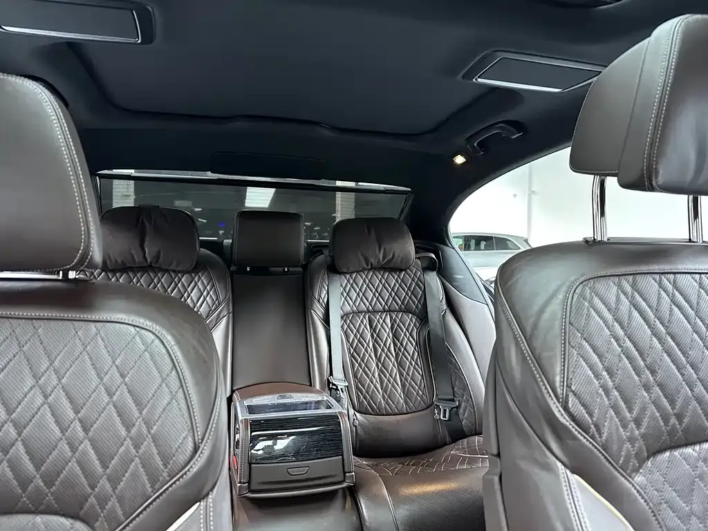 BMW 7 Series 2021 из CN, фото 7