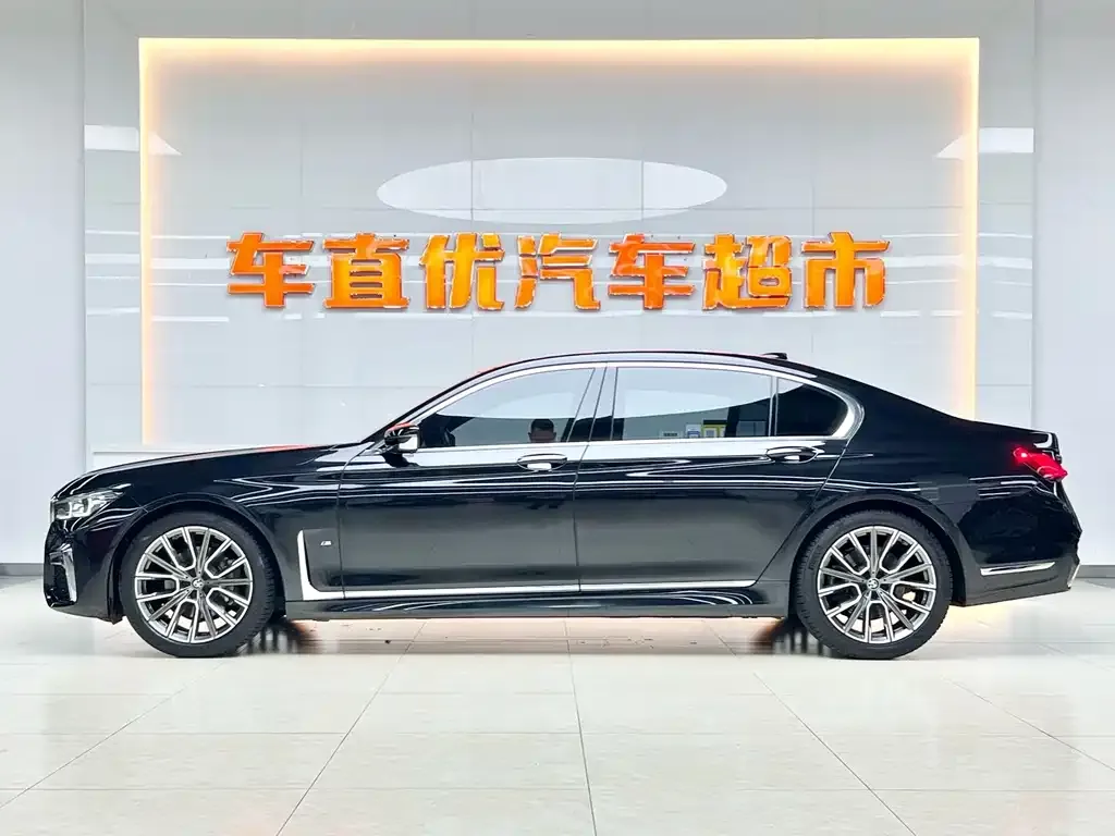 BMW 7 Series 2021 из CN, фото 4