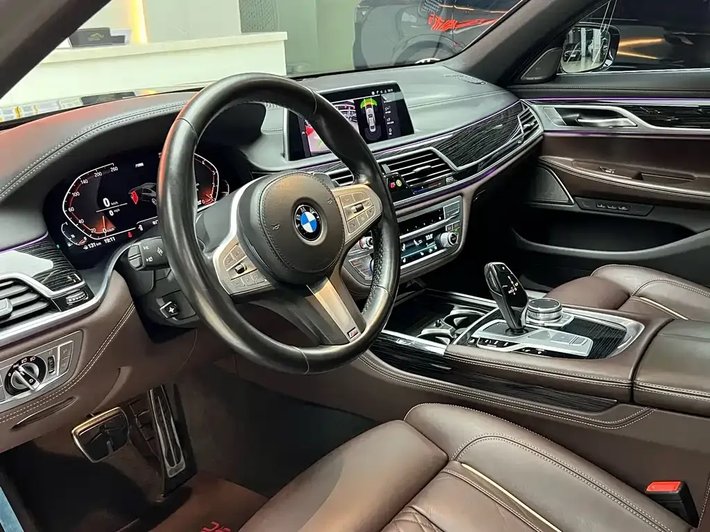 BMW 7 Series 2021 из CN, фото 8