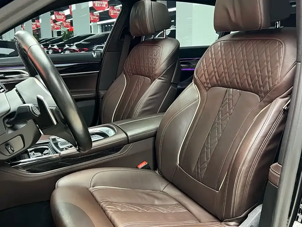 BMW 7 Series 2021 из CN, фото 9