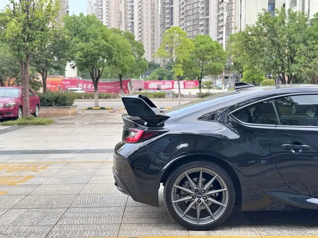Subaru BRZ 2022 из CN, фото 8