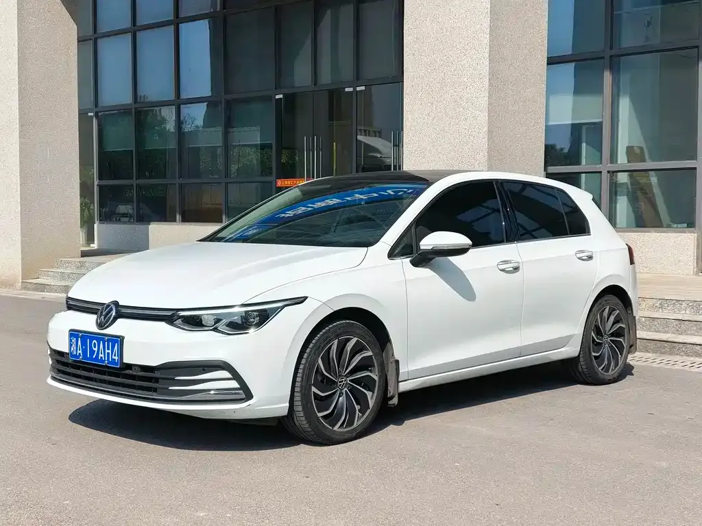 Volkswagen Golf 2022 из CN, фото 1
