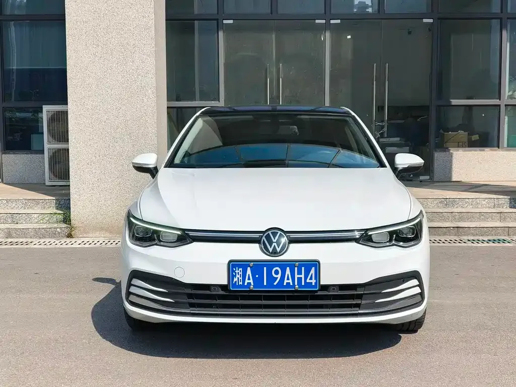 Volkswagen Golf 2022 из CN, фото 2