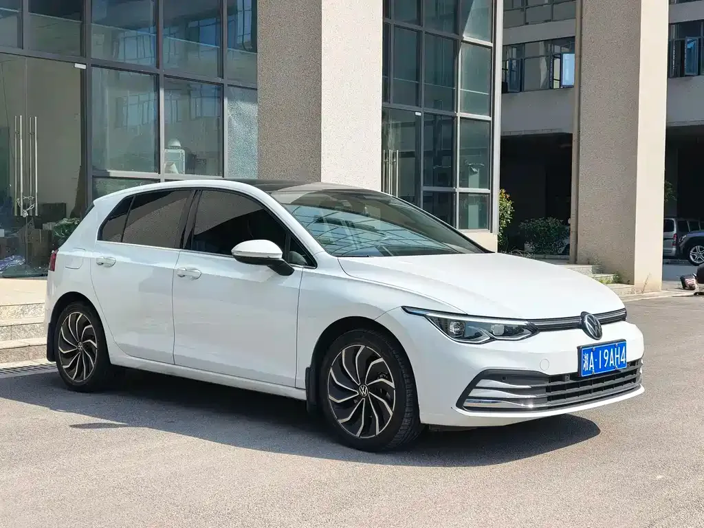 Volkswagen Golf 2022 из CN, фото 3