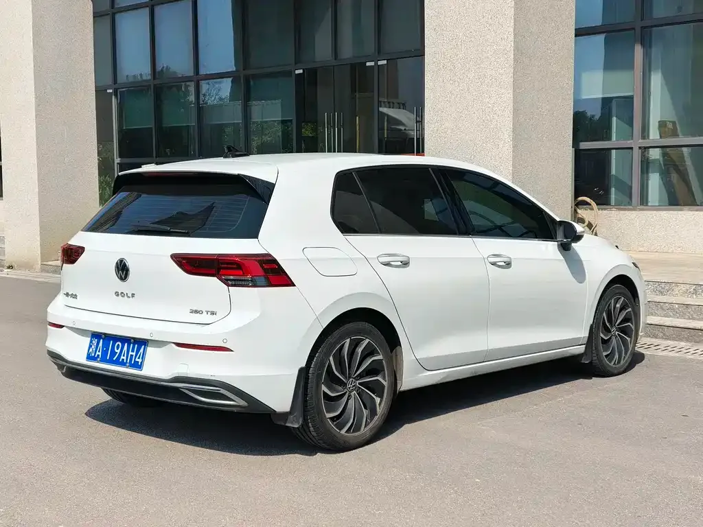 Volkswagen Golf 2022 из CN, фото 7