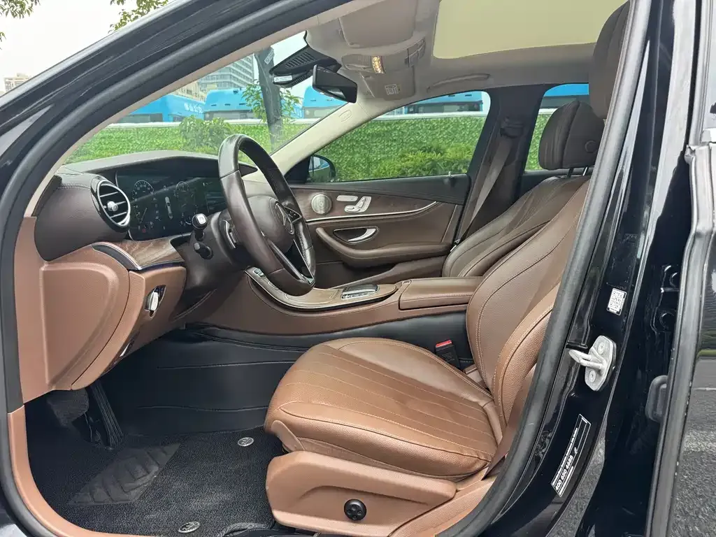 Mercedes-Benz E-Class 2022 из CN, фото 8