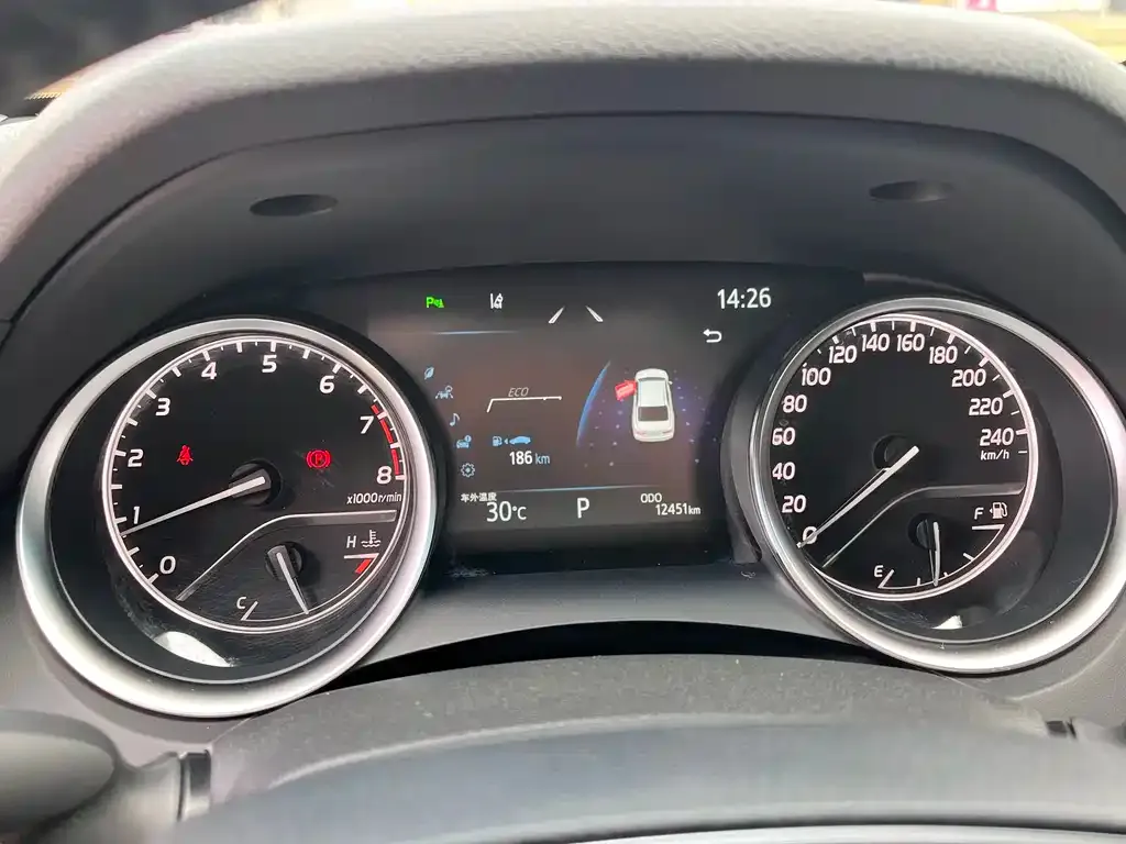 Toyota Camry 2023 из CN, фото 10