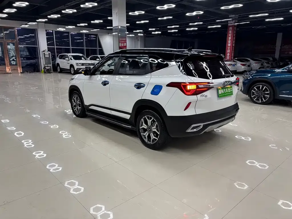 Kia KX3 2021 из CN, фото 7