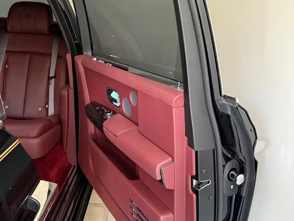 Rolls-Royce Phantom 2022 из CN, фото 10