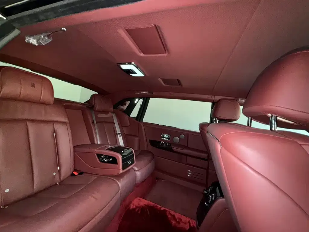 Rolls-Royce Phantom 2022 из CN, фото 7