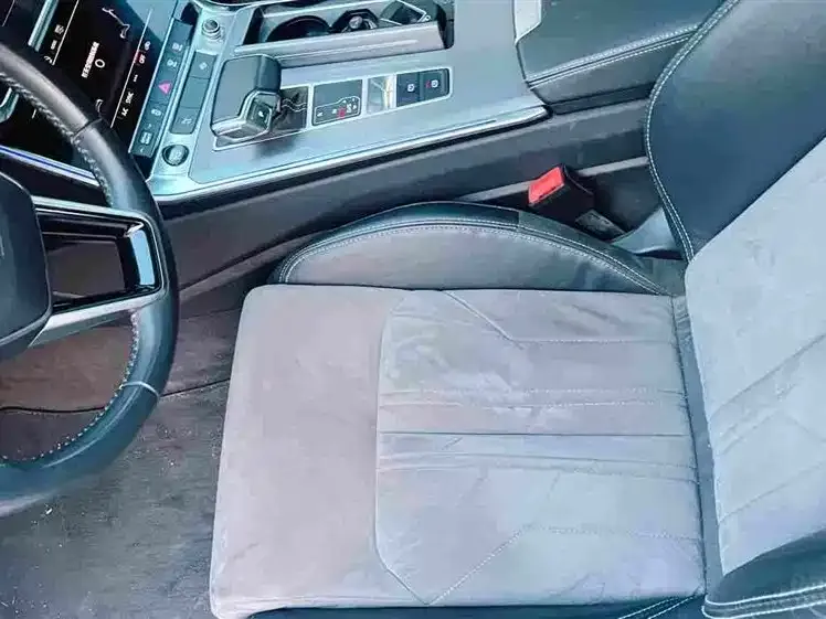 Audi A6L 2021 из CN, фото 2