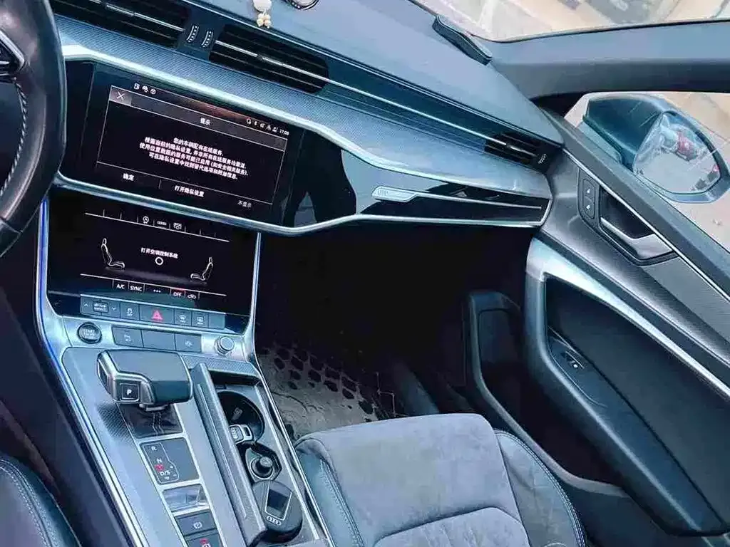 Audi A6L 2021 из CN, фото 3