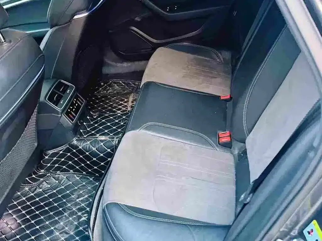 Audi A6L 2021 из CN, фото 5