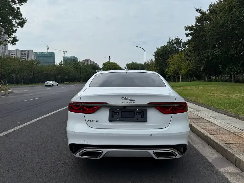 Jaguar XFL 2022 из CN, фото 5