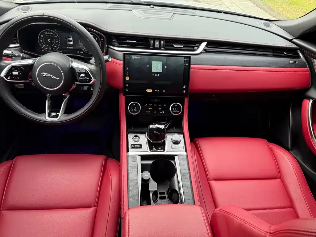 Jaguar XFL 2022 из CN, фото 9