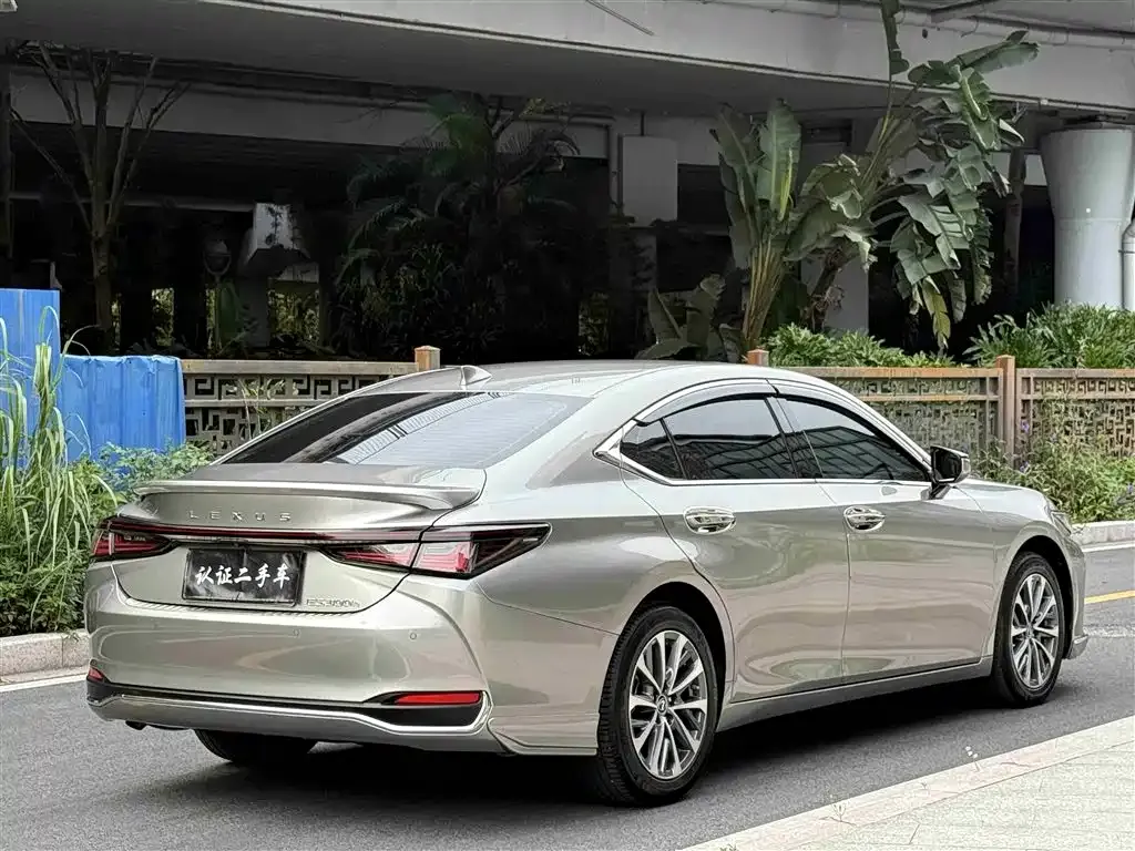 Lexus ES 2025 из CN, фото 4
