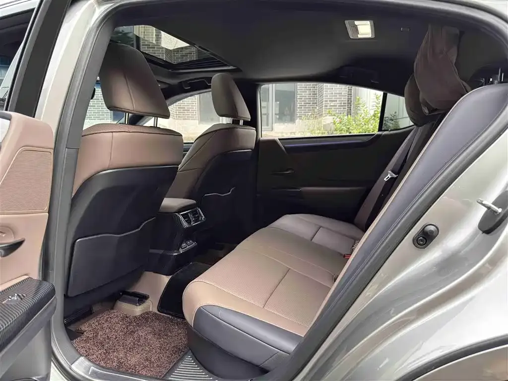 Lexus ES 2025 из CN, фото 6