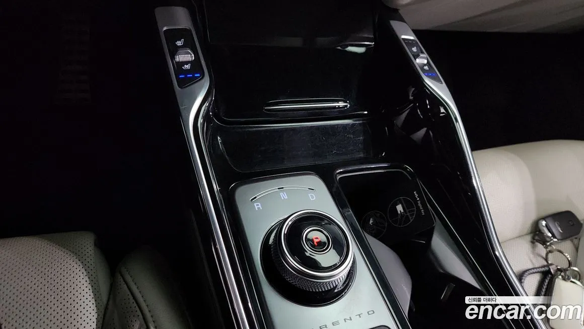 Kia Sorento — фото 9