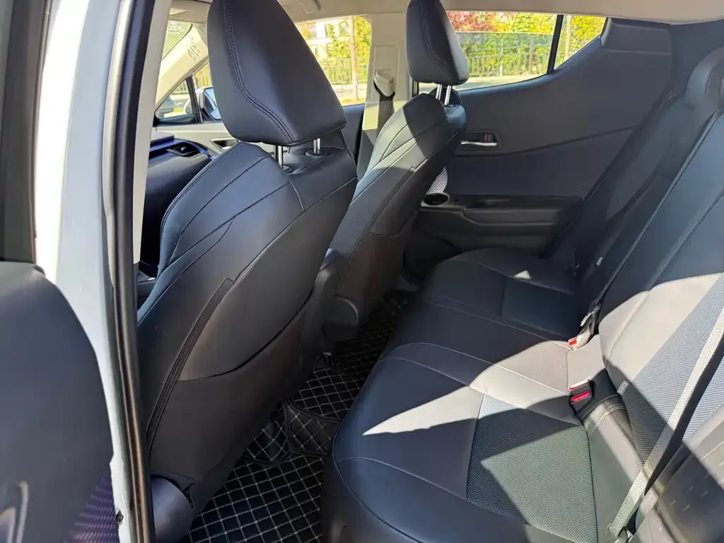 Toyota C-HR 2021 из CN, фото 10