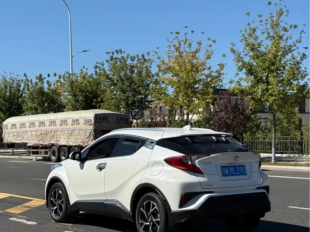 Toyota C-HR 2021 из CN, фото 5