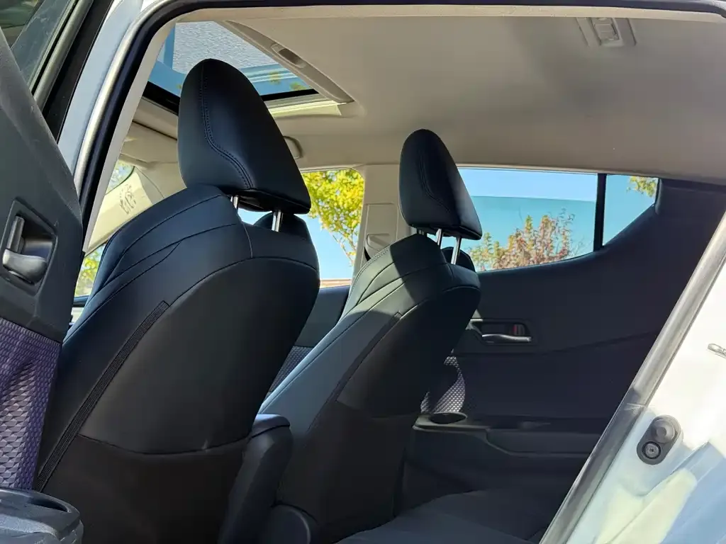 Toyota C-HR 2021 из CN, фото 9