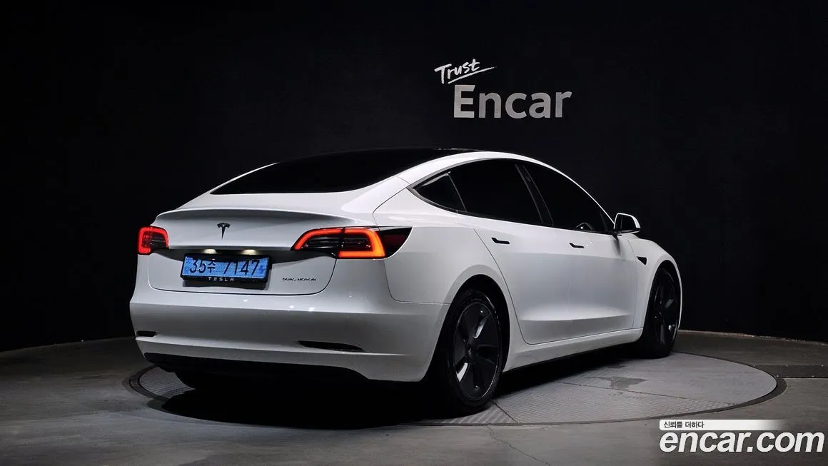 Tesla Model 3 — фото 2