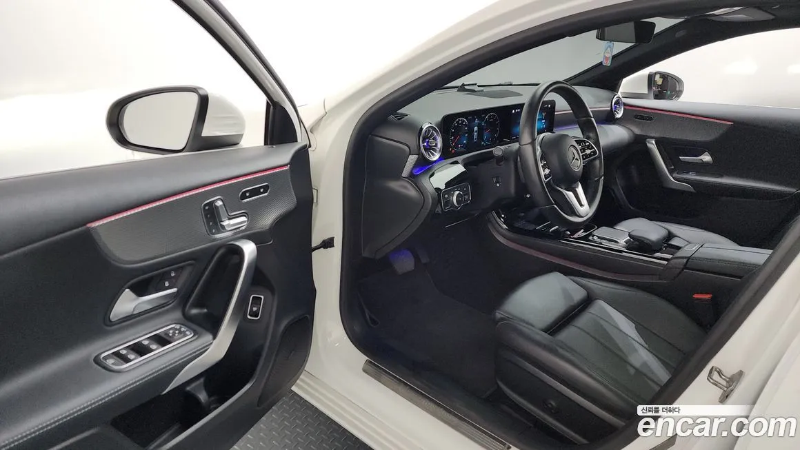 Mercedes-Benz A-Class — фото 10