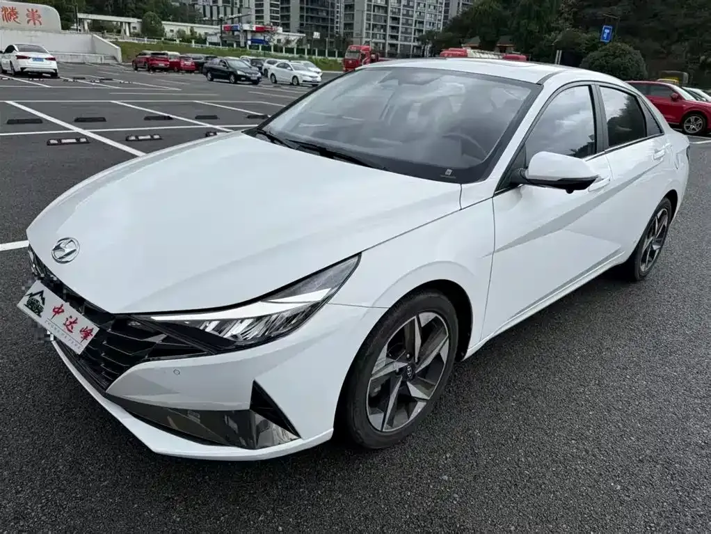 Hyundai Elantra 2023 из CN, фото 2