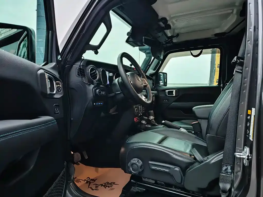 Jeep Wrangler PHEV 2021 из CN, фото 5