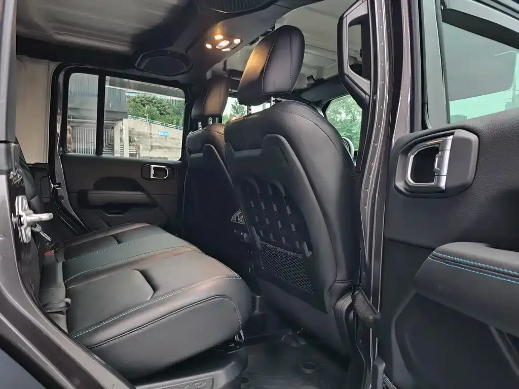 Jeep Wrangler PHEV 2021 из CN, фото 8