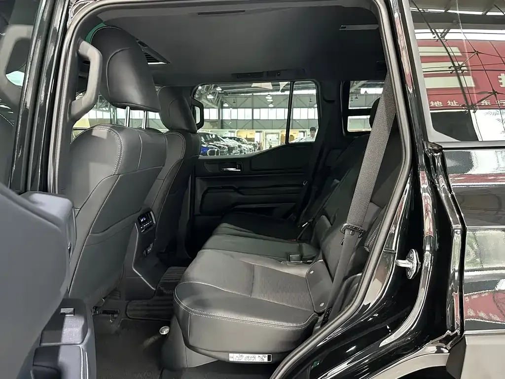 Toyota Prado 2025 из CN, фото 8
