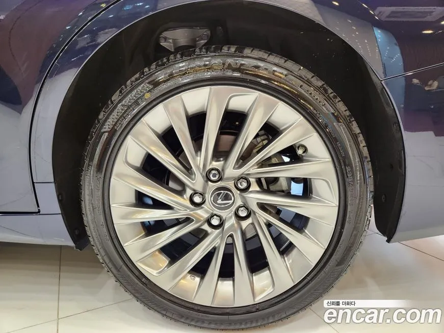 Lexus ES 2026 из KR, фото 7