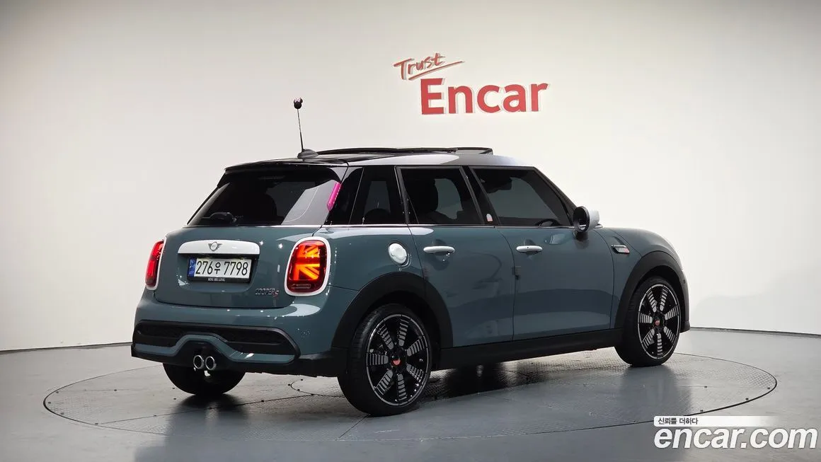 Mini Cooper 2023 из KR, фото 2