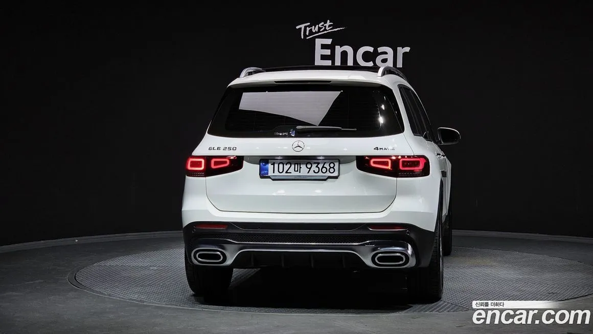 Mercedes-Benz GLB-Class — фото 4