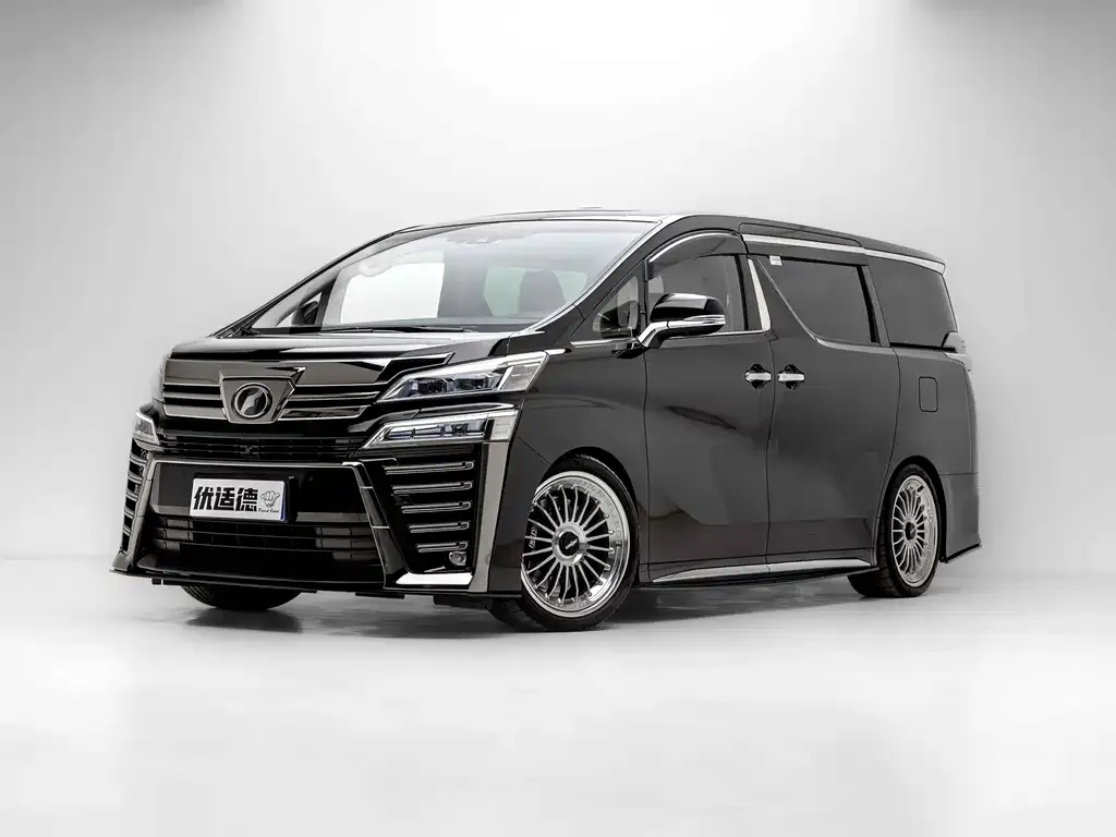 Toyota Vellfire — фото 1