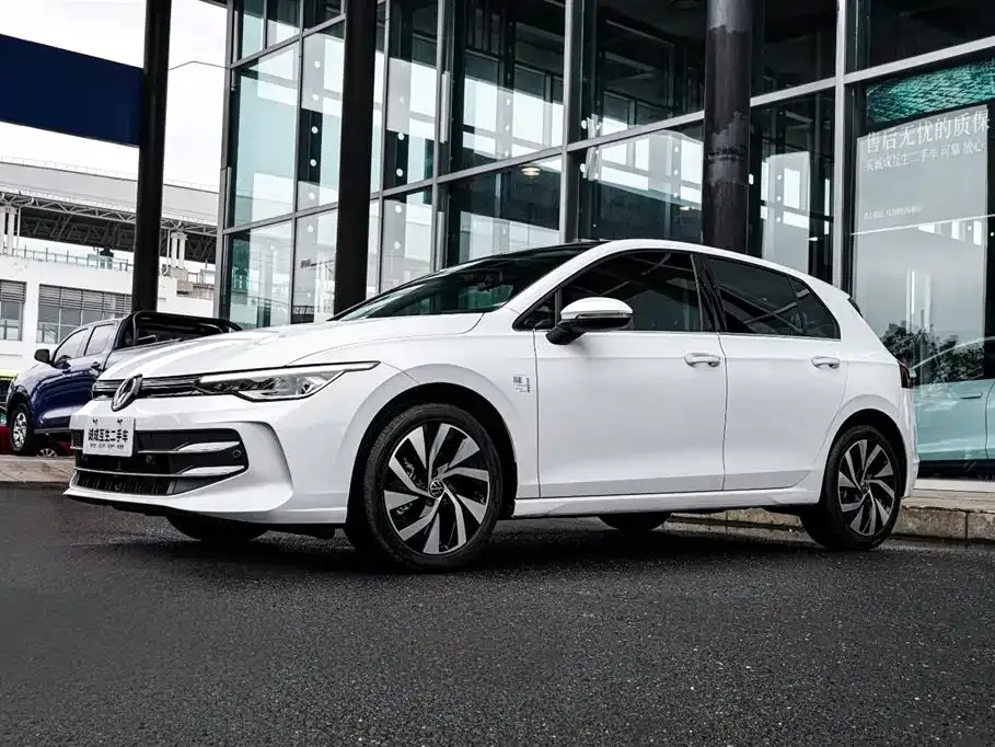 Volkswagen Golf 2025 из CN, фото 1