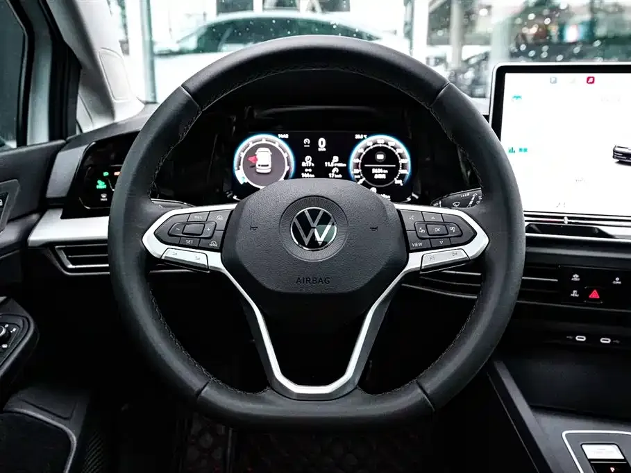 Volkswagen Golf 2025 из CN, фото 10