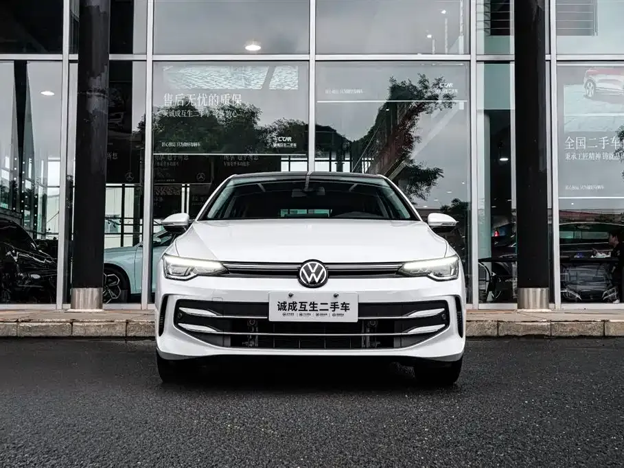 Volkswagen Golf 2025 из CN, фото 2