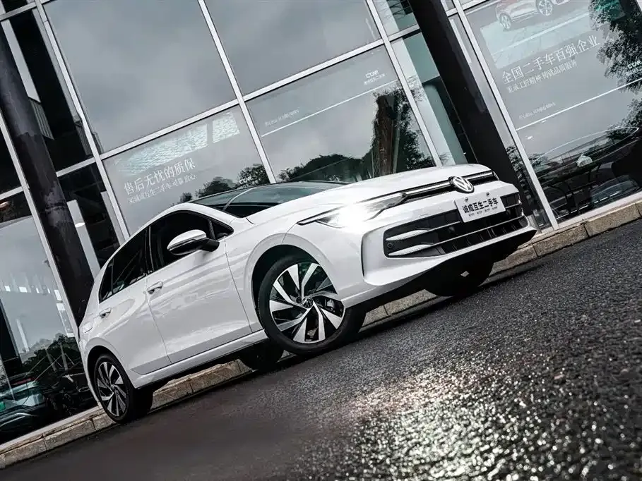 Volkswagen Golf 2025 из CN, фото 4